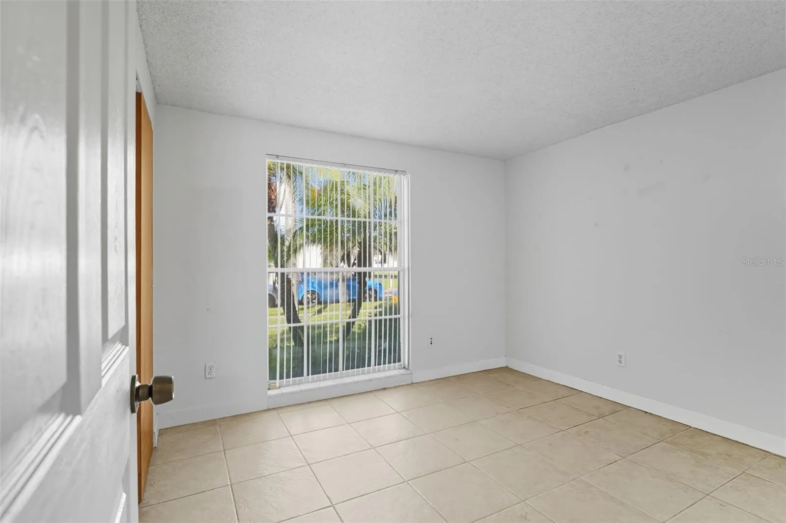 7923 WOODVINE CIR