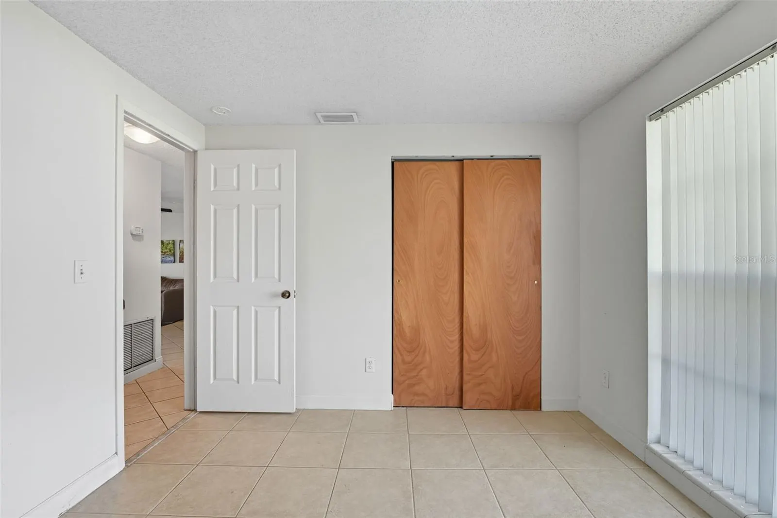 7923 WOODVINE CIR