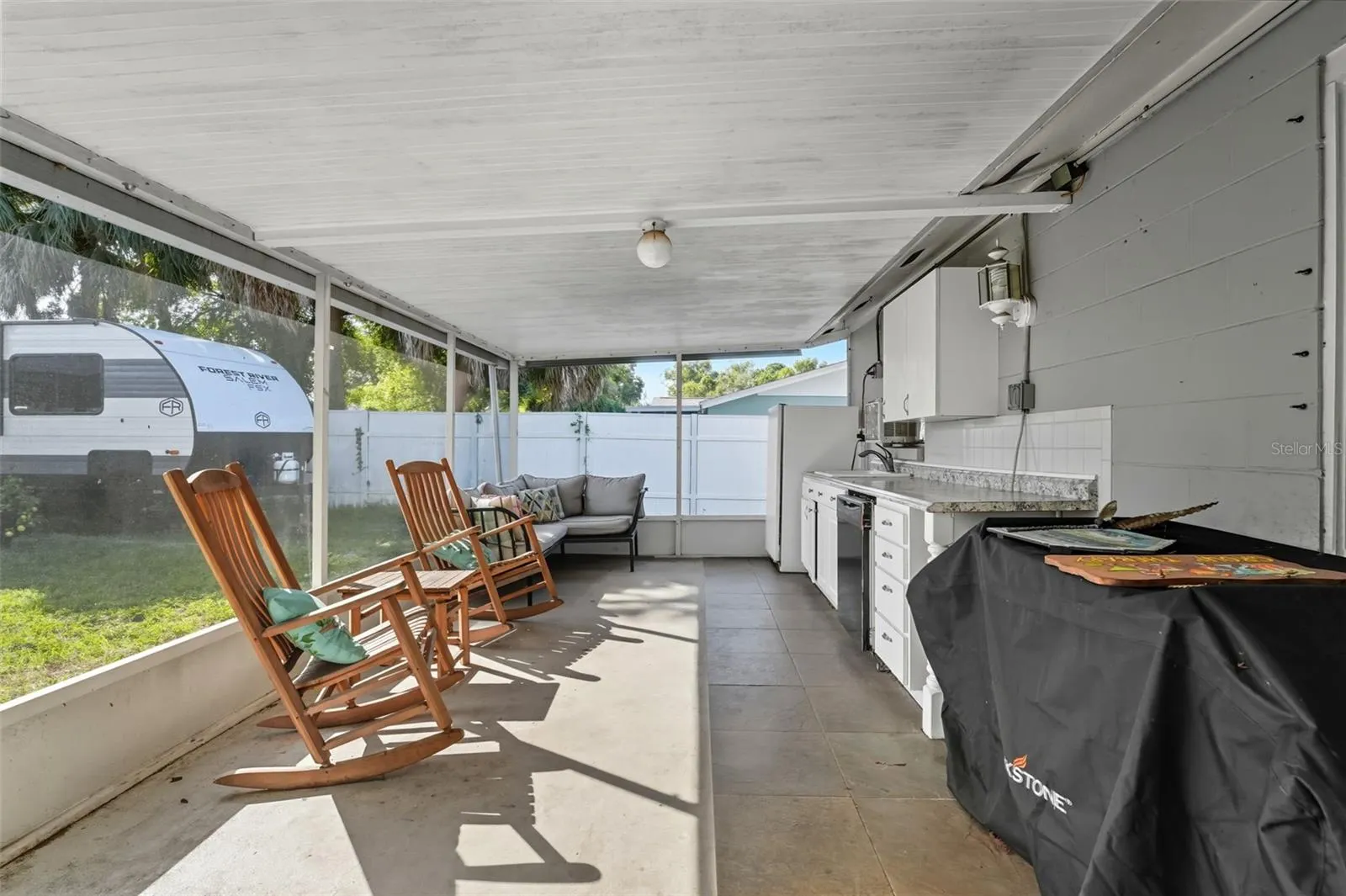 7923 WOODVINE CIR