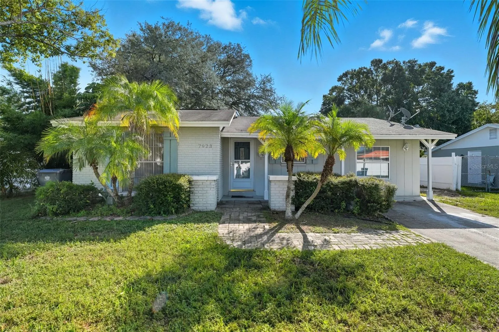 7923 WOODVINE CIR