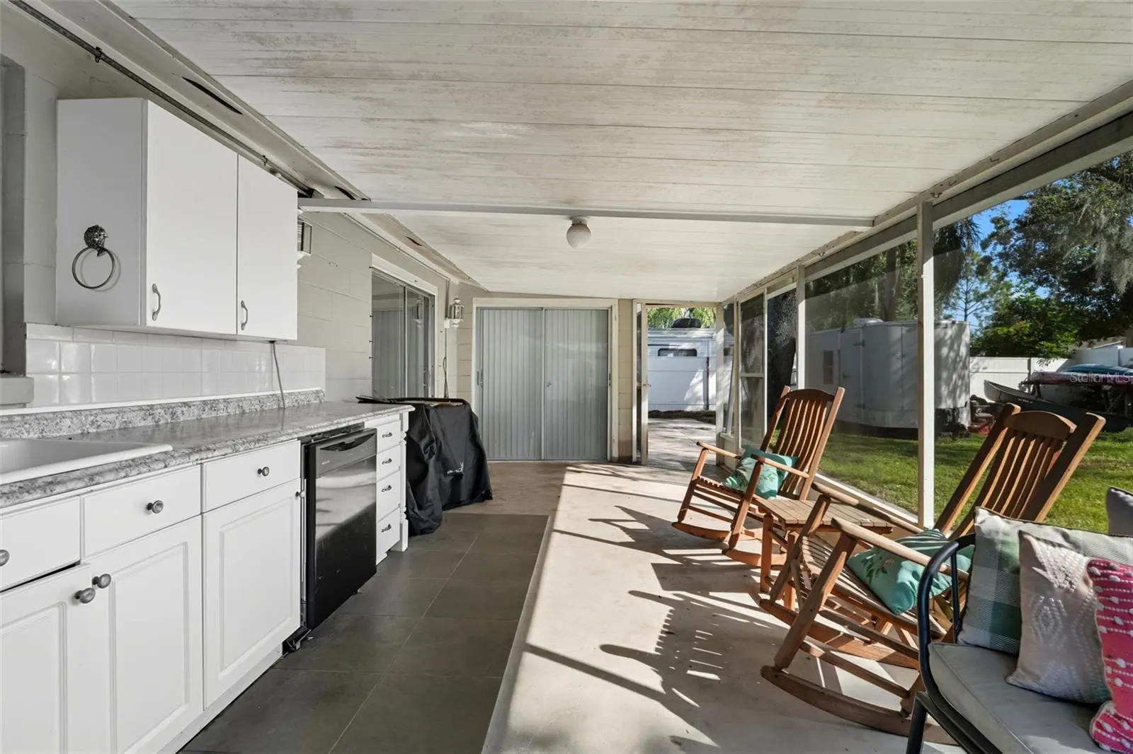 7923 WOODVINE CIR
