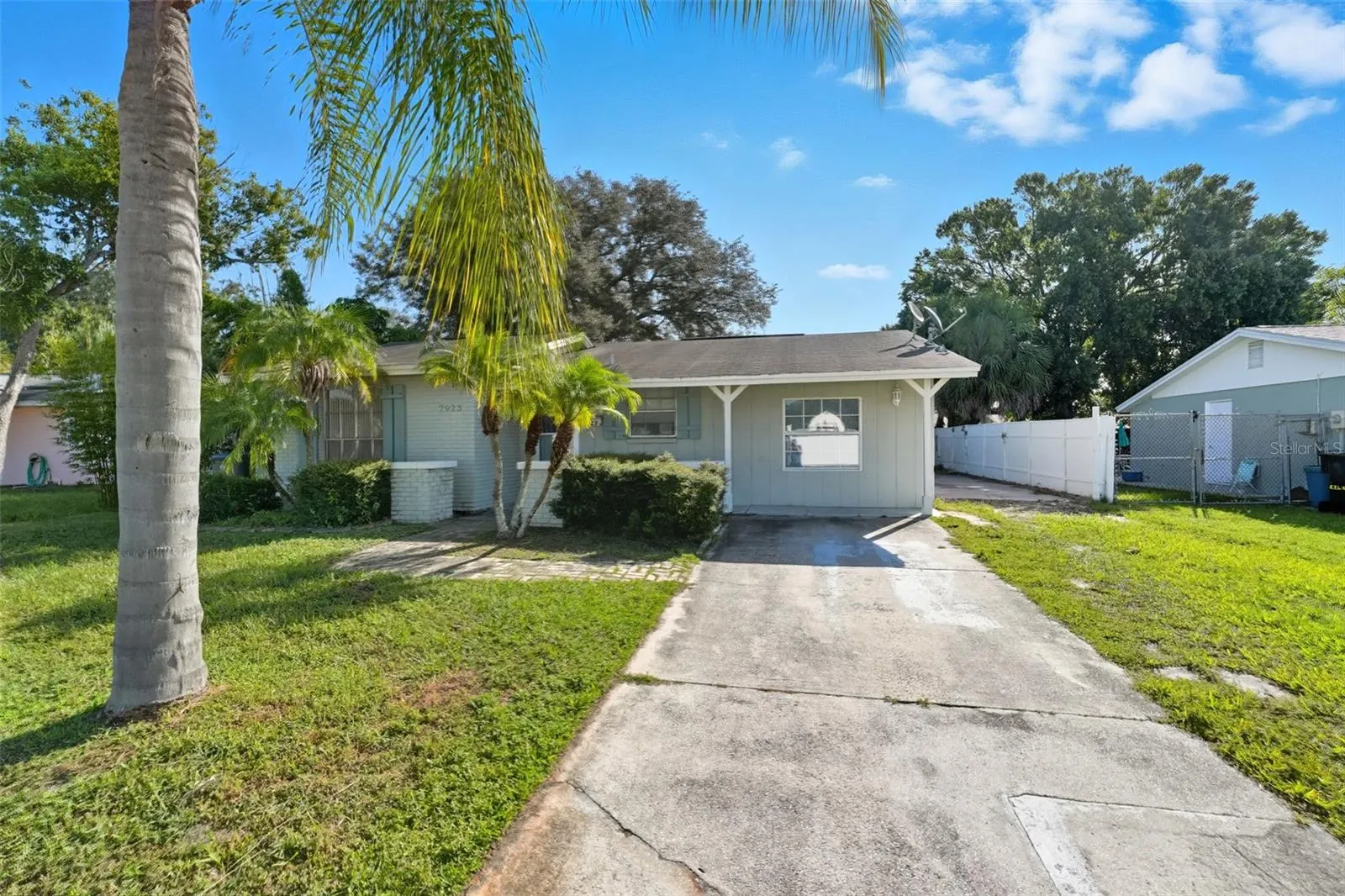7923 WOODVINE CIR