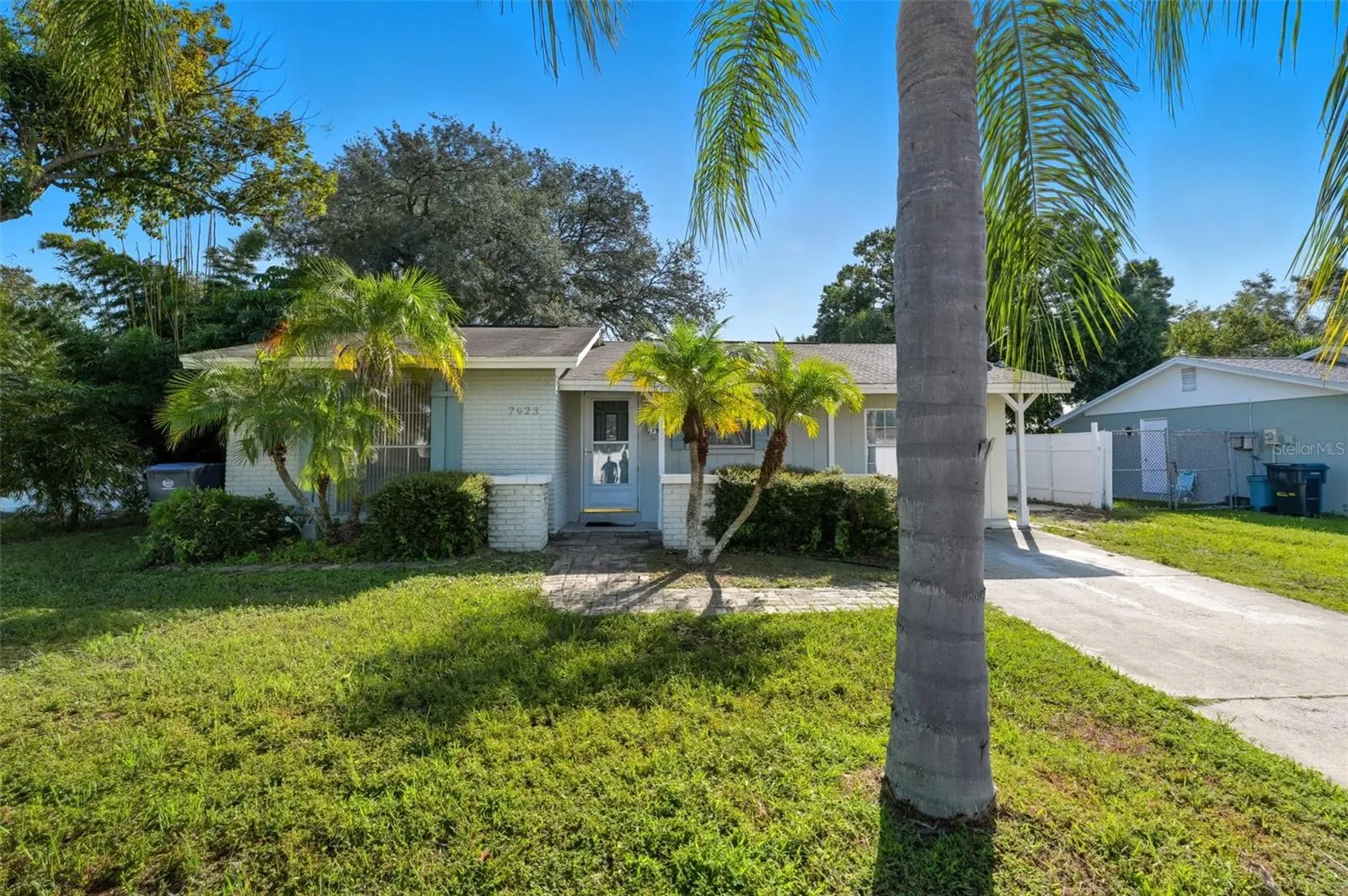7923 WOODVINE CIR