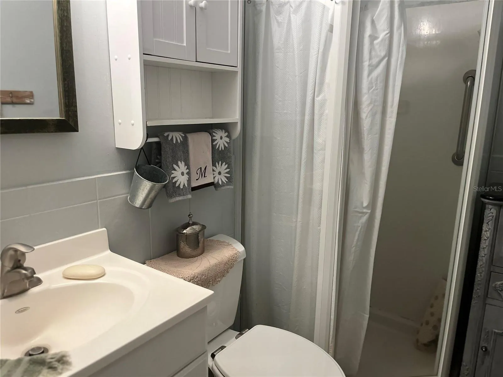 2104 HEREFORD DR #2104, #2104