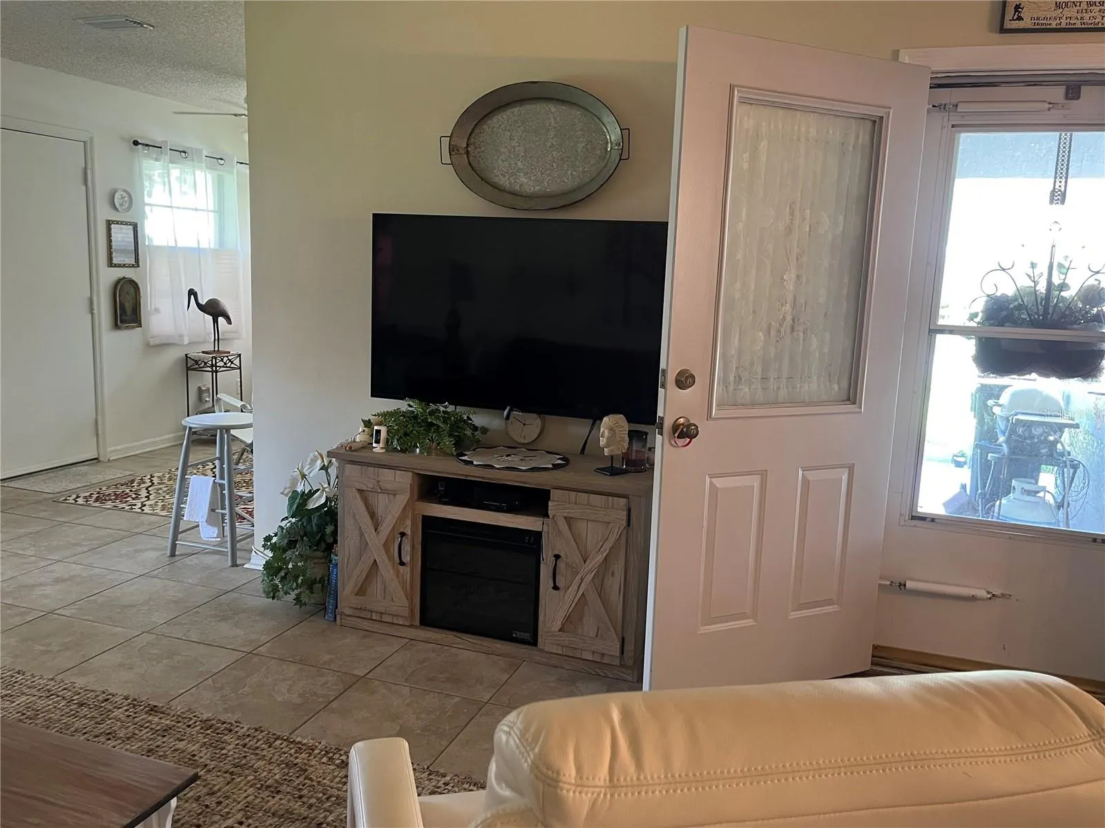 2104 HEREFORD DR #2104, #2104