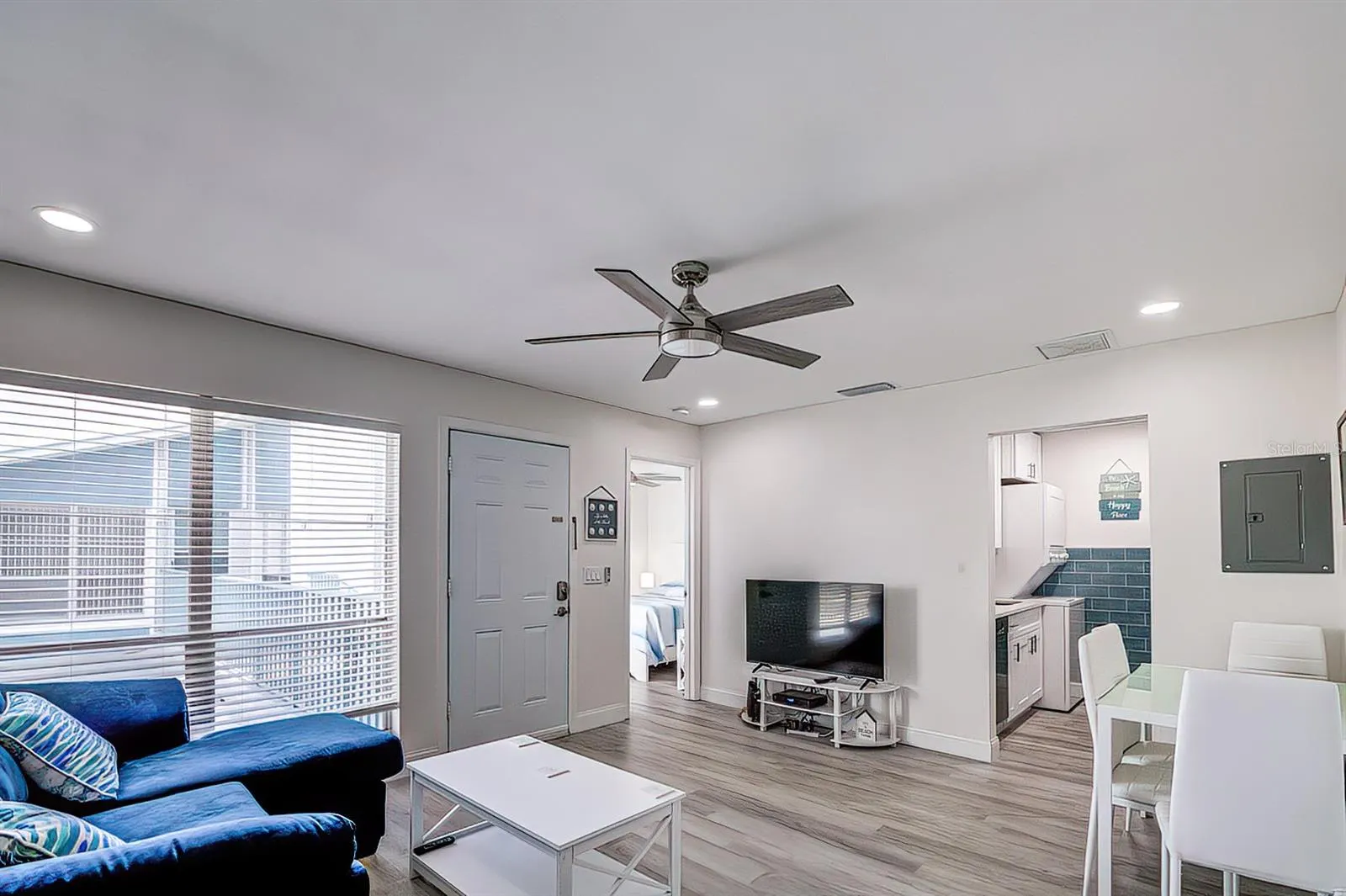 161 MEDALLION BLVD #E, #E