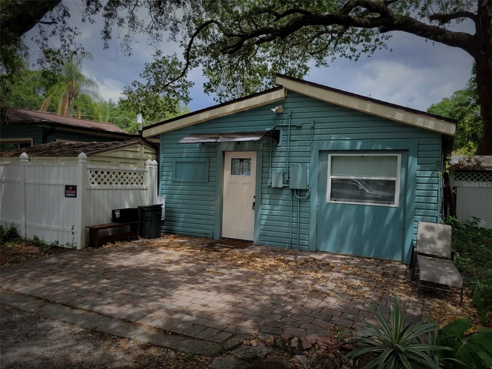318 W HILDA ST