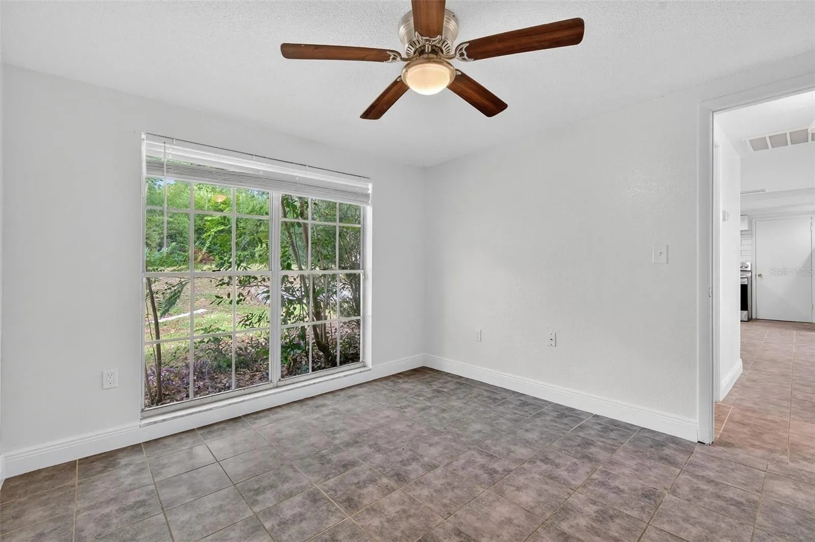12111 CAMP CREEK LN