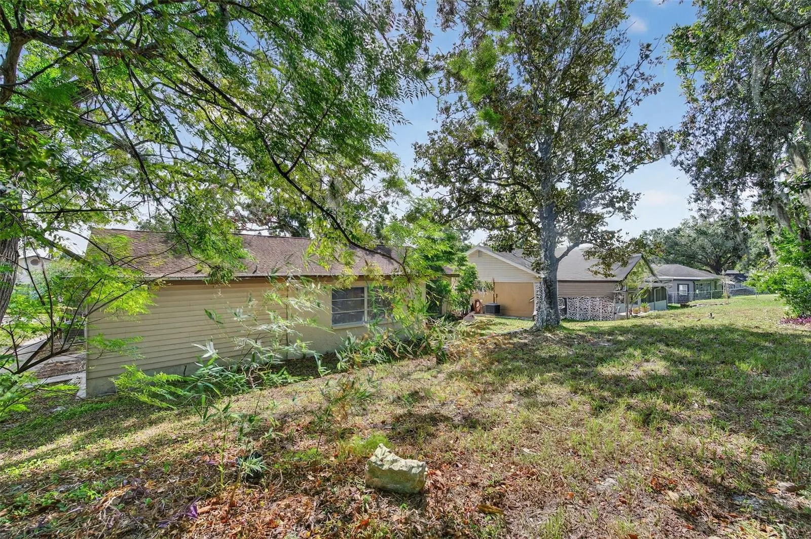 12111 CAMP CREEK LN