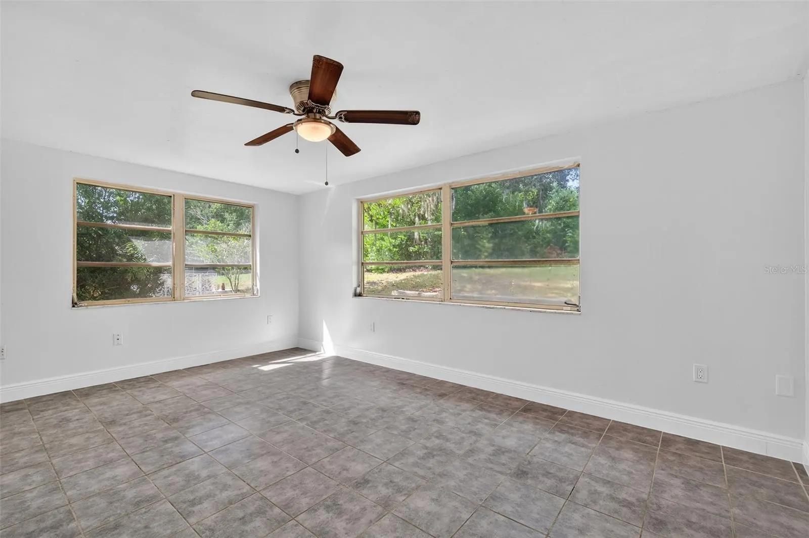 12111 CAMP CREEK LN