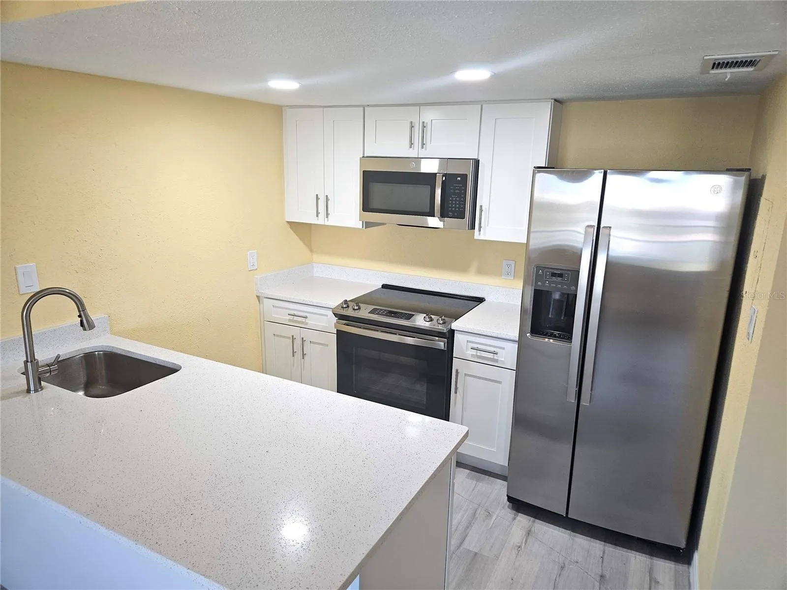 350 73RD AVE #6, #6