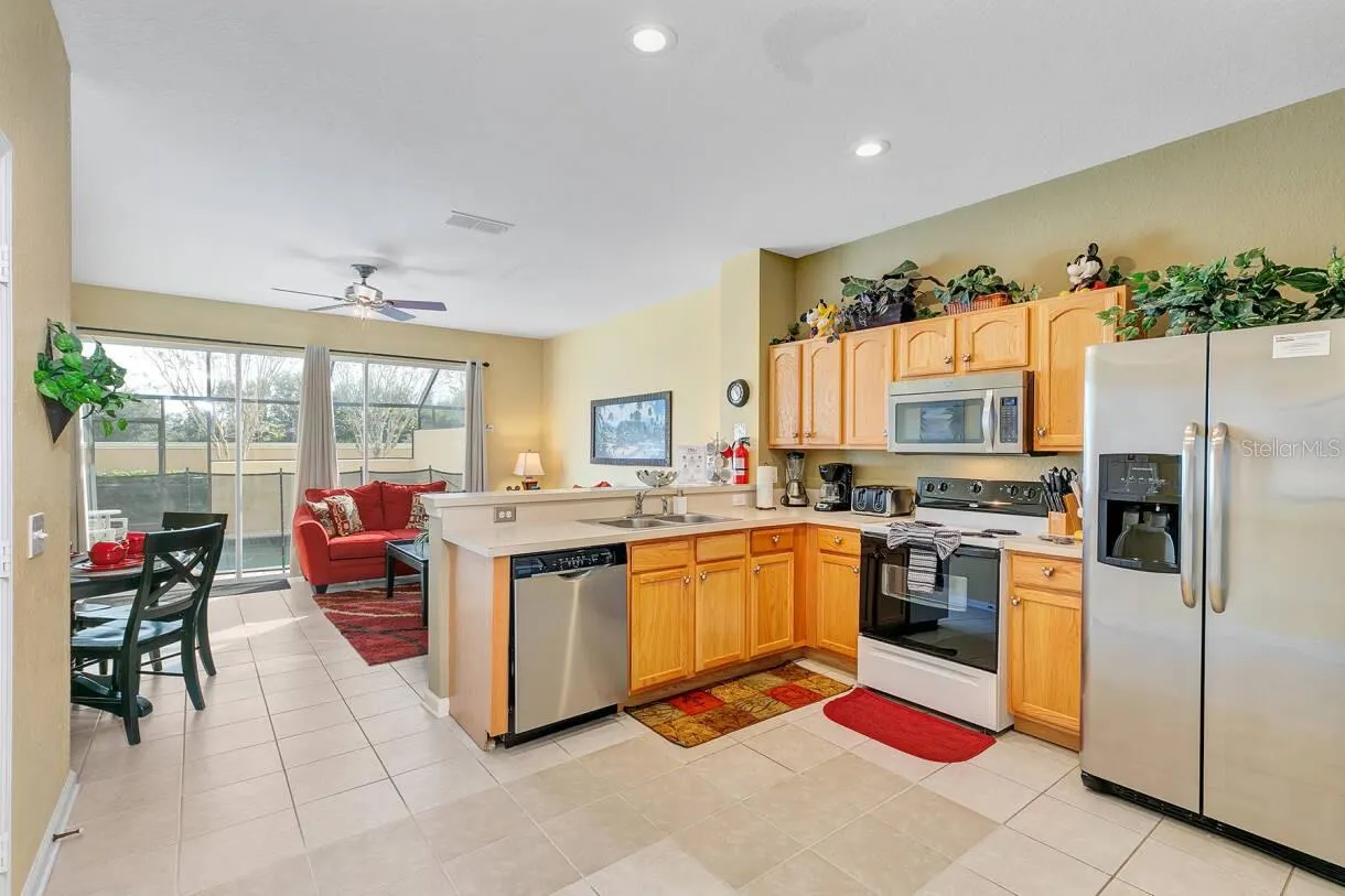 2541 MANESHAW LN