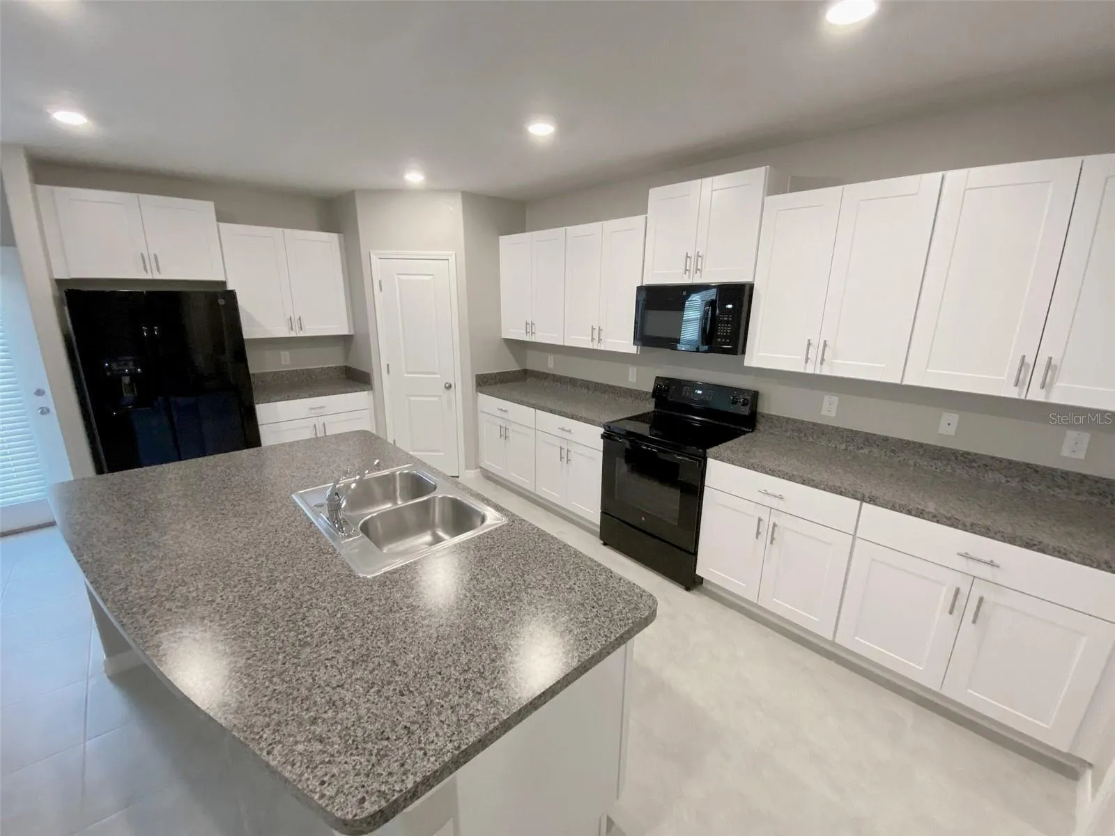 4124 HANOVER DR