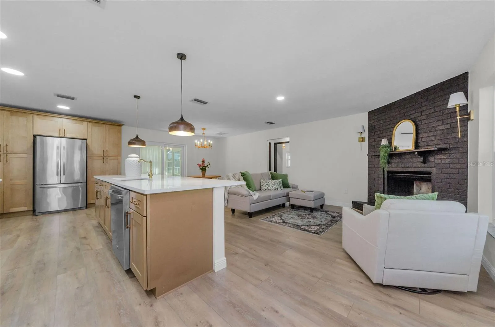 2237 SPANISH VISTAS DR