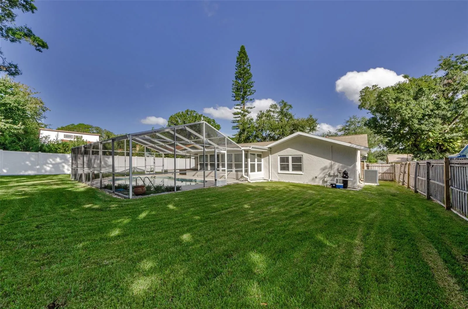 2237 SPANISH VISTAS DR