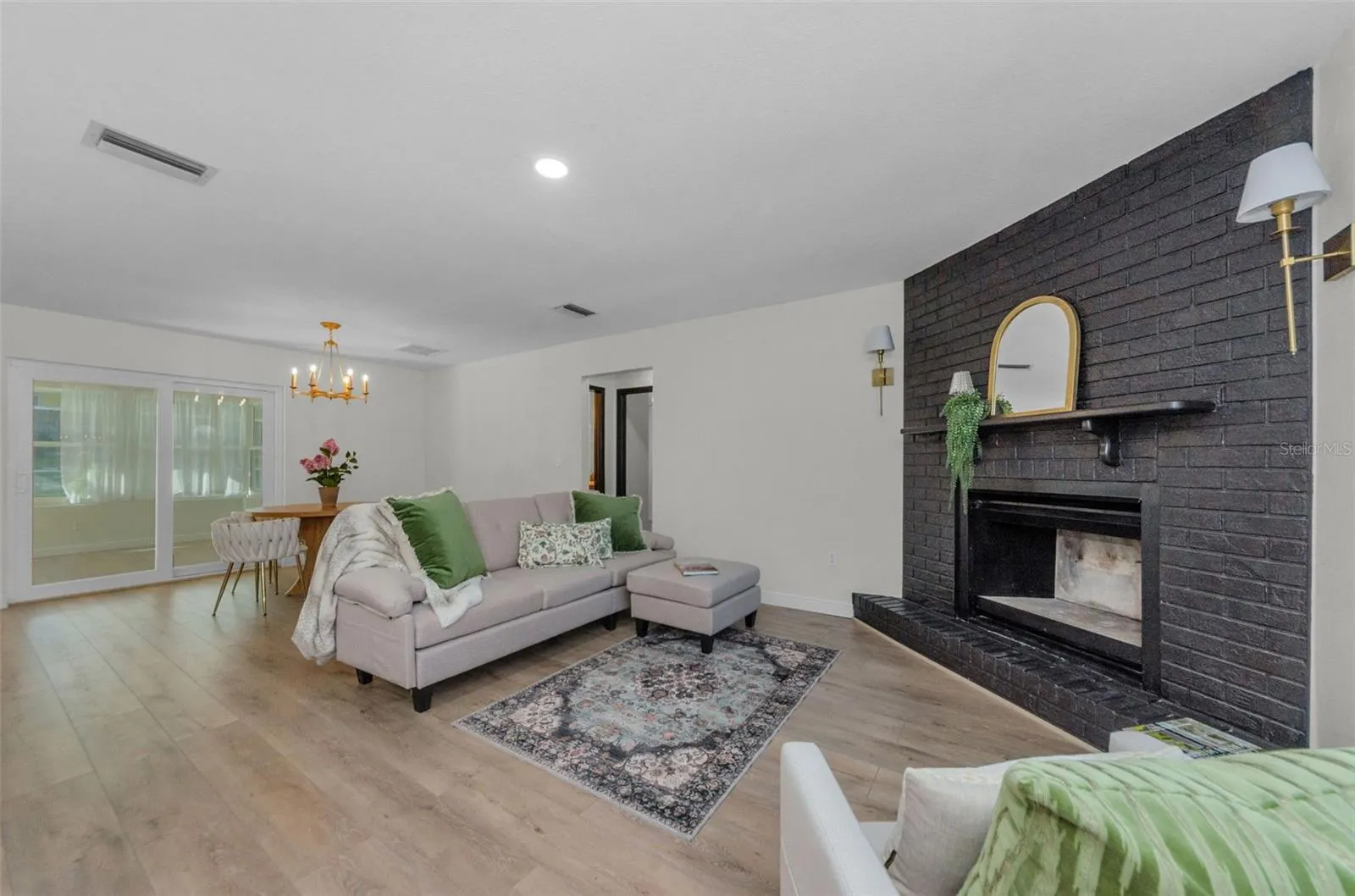 2237 SPANISH VISTAS DR