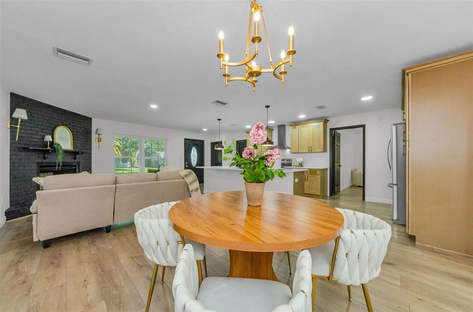 2237 SPANISH VISTAS DR