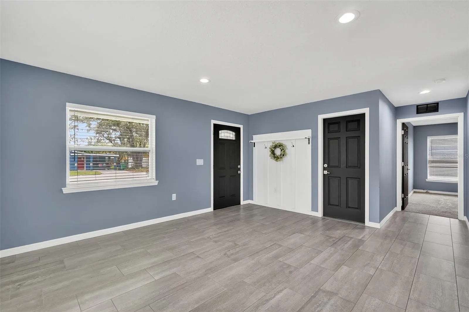 913 E ESKIMO AVE