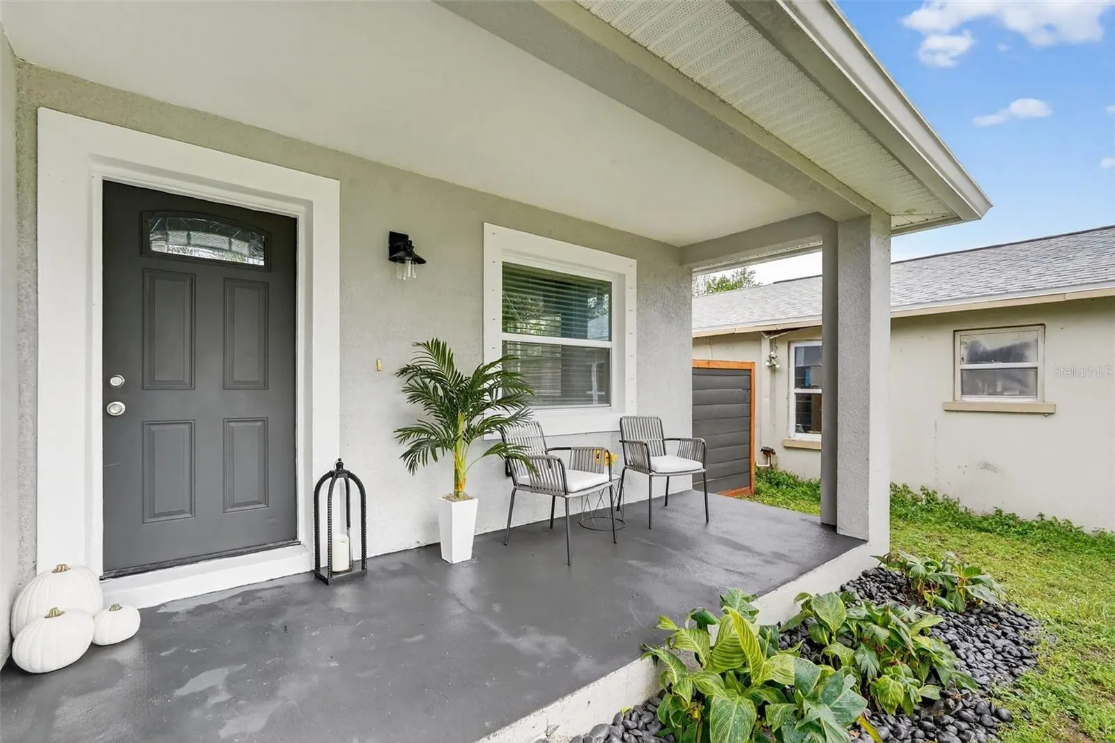 913 E ESKIMO AVE