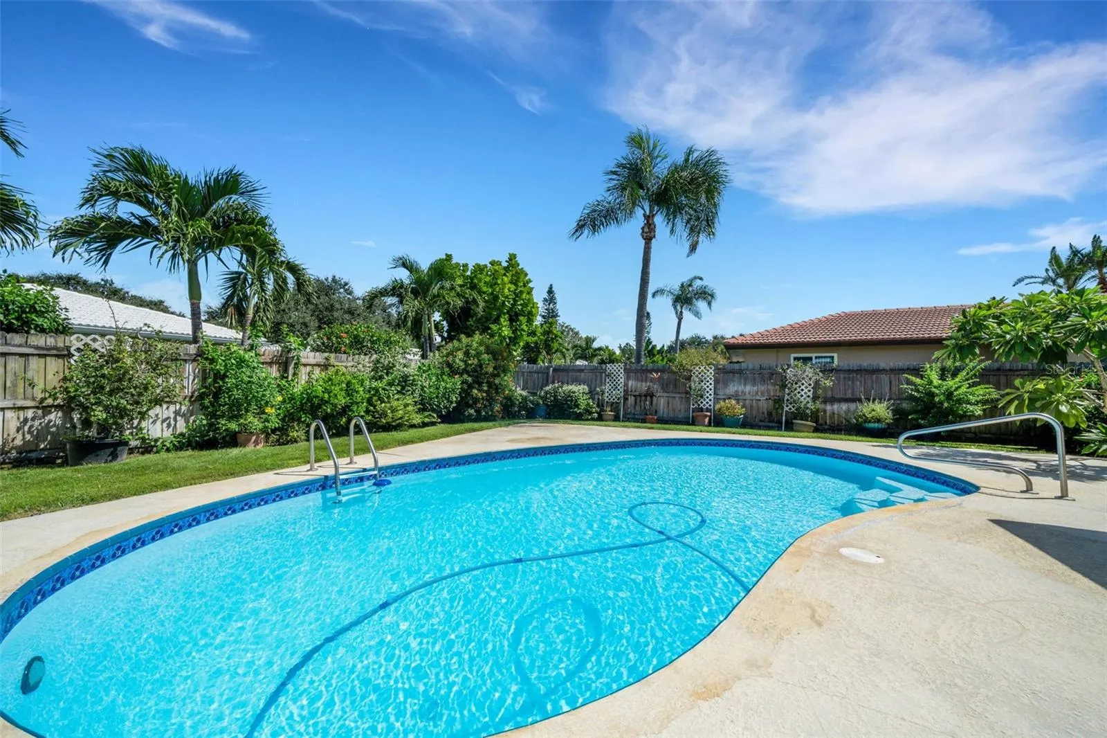 2168 WATERSIDE DR