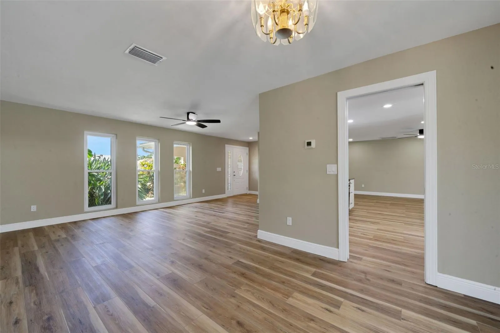 2168 WATERSIDE DR