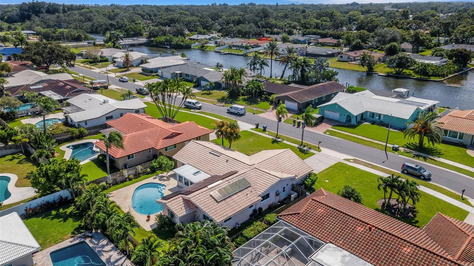 2168 WATERSIDE DR