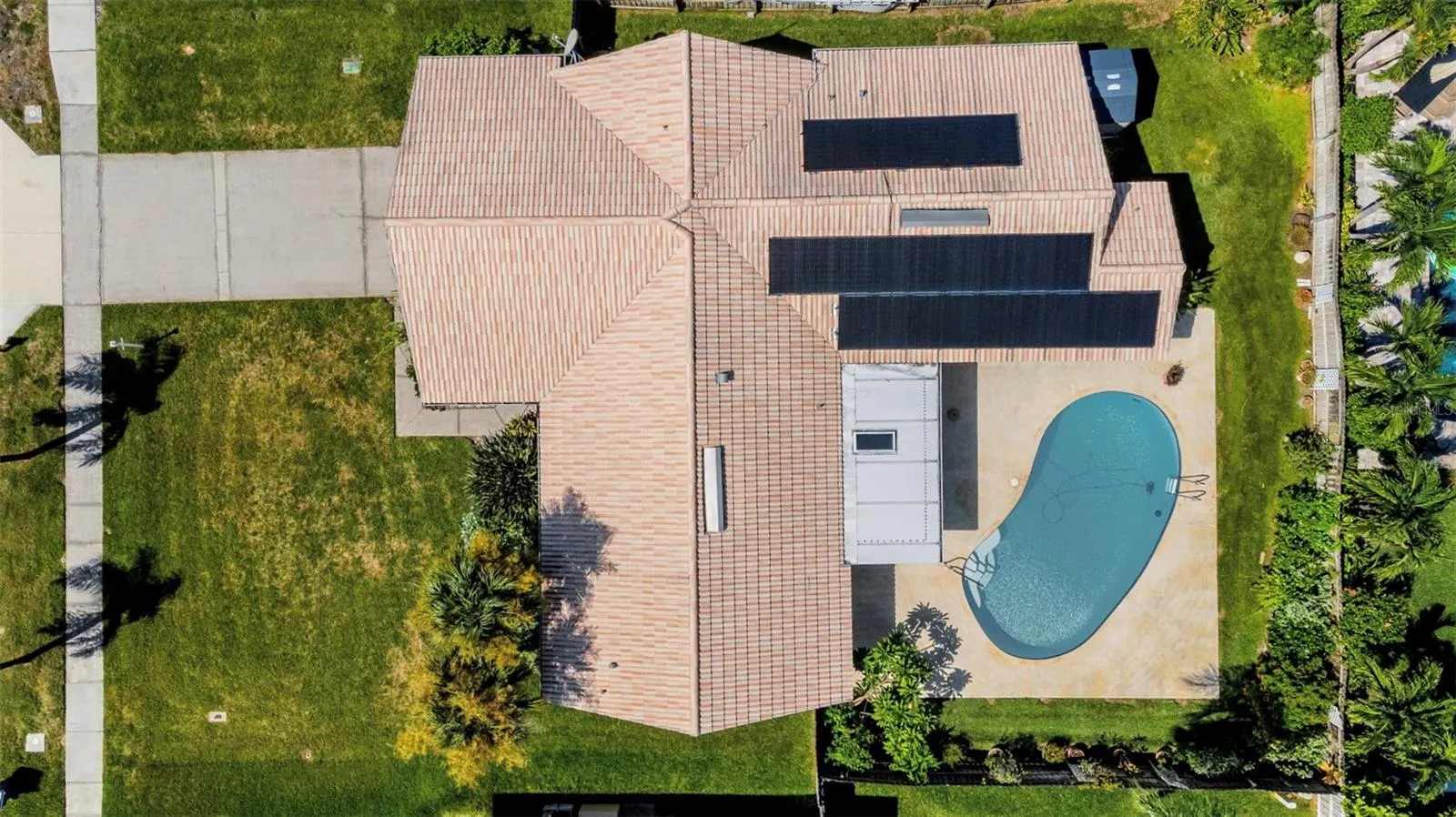 2168 WATERSIDE DR
