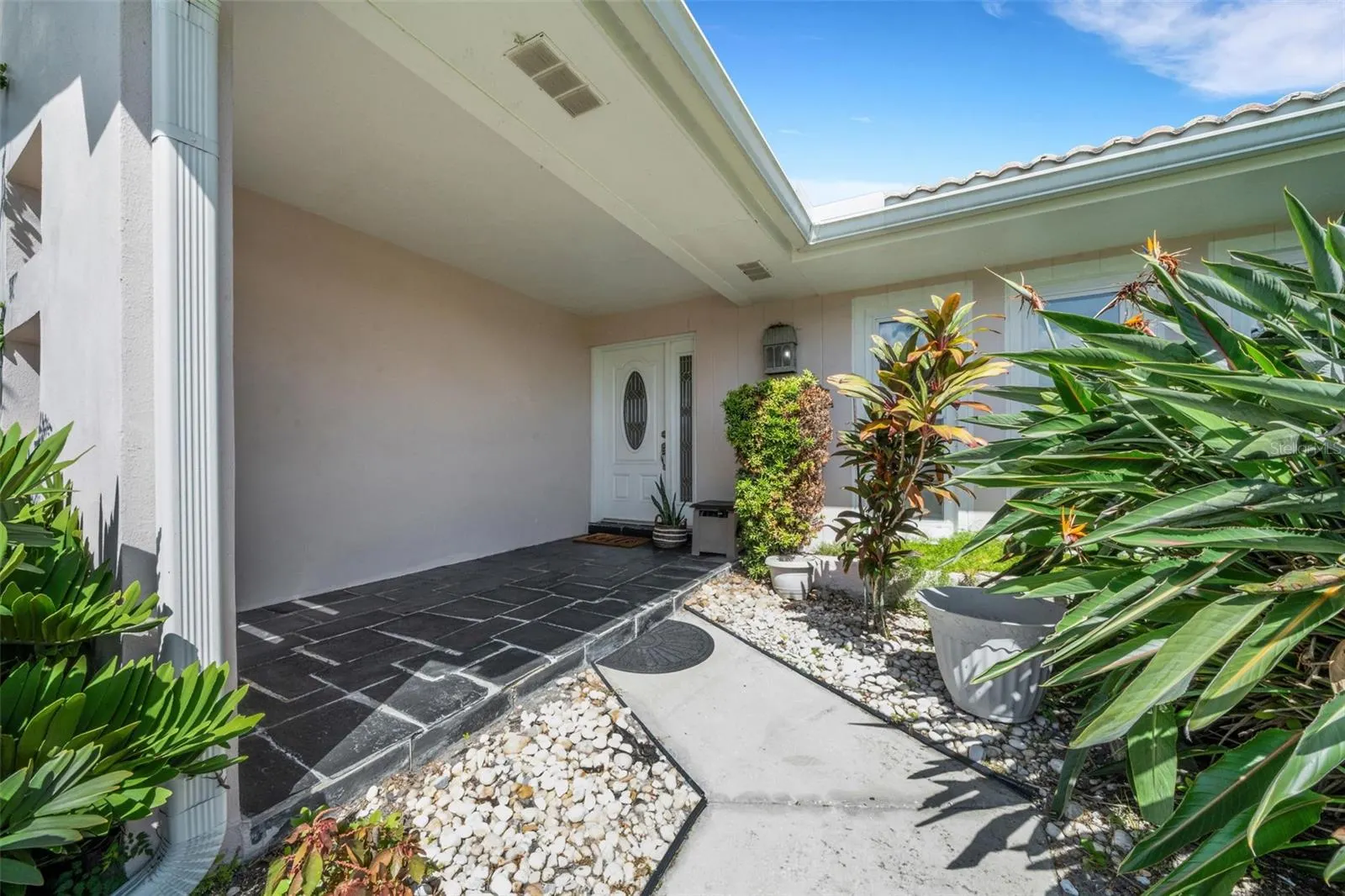 2168 WATERSIDE DR