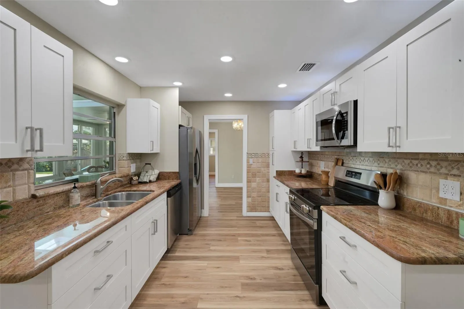 2168 WATERSIDE DR