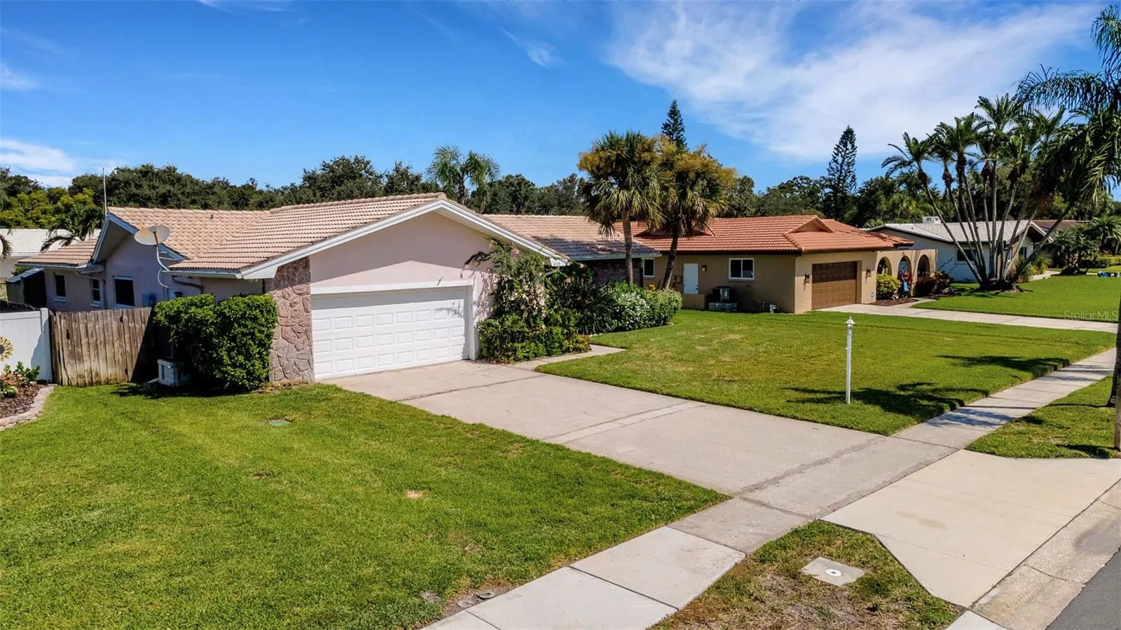 2168 WATERSIDE DR