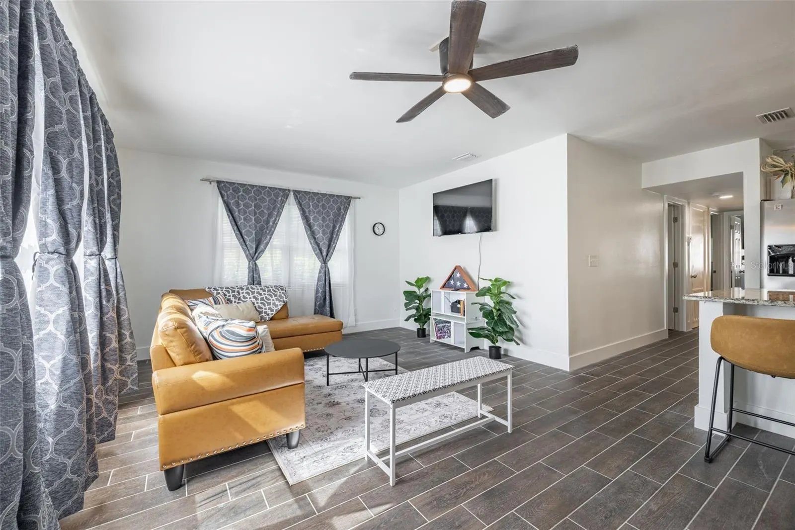5616 HALIFAX DR