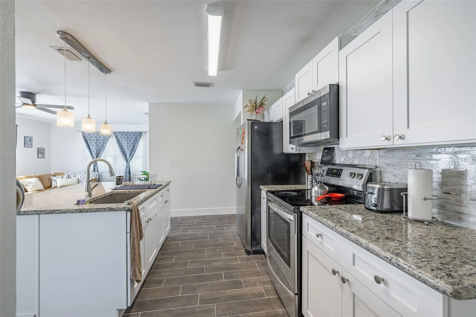 5616 HALIFAX DR