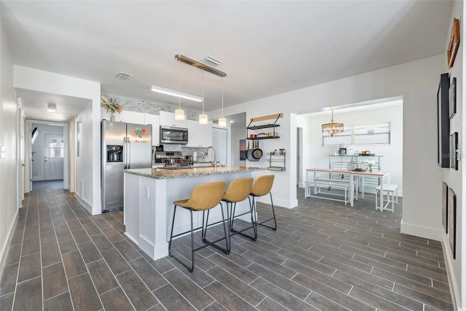 5616 HALIFAX DR