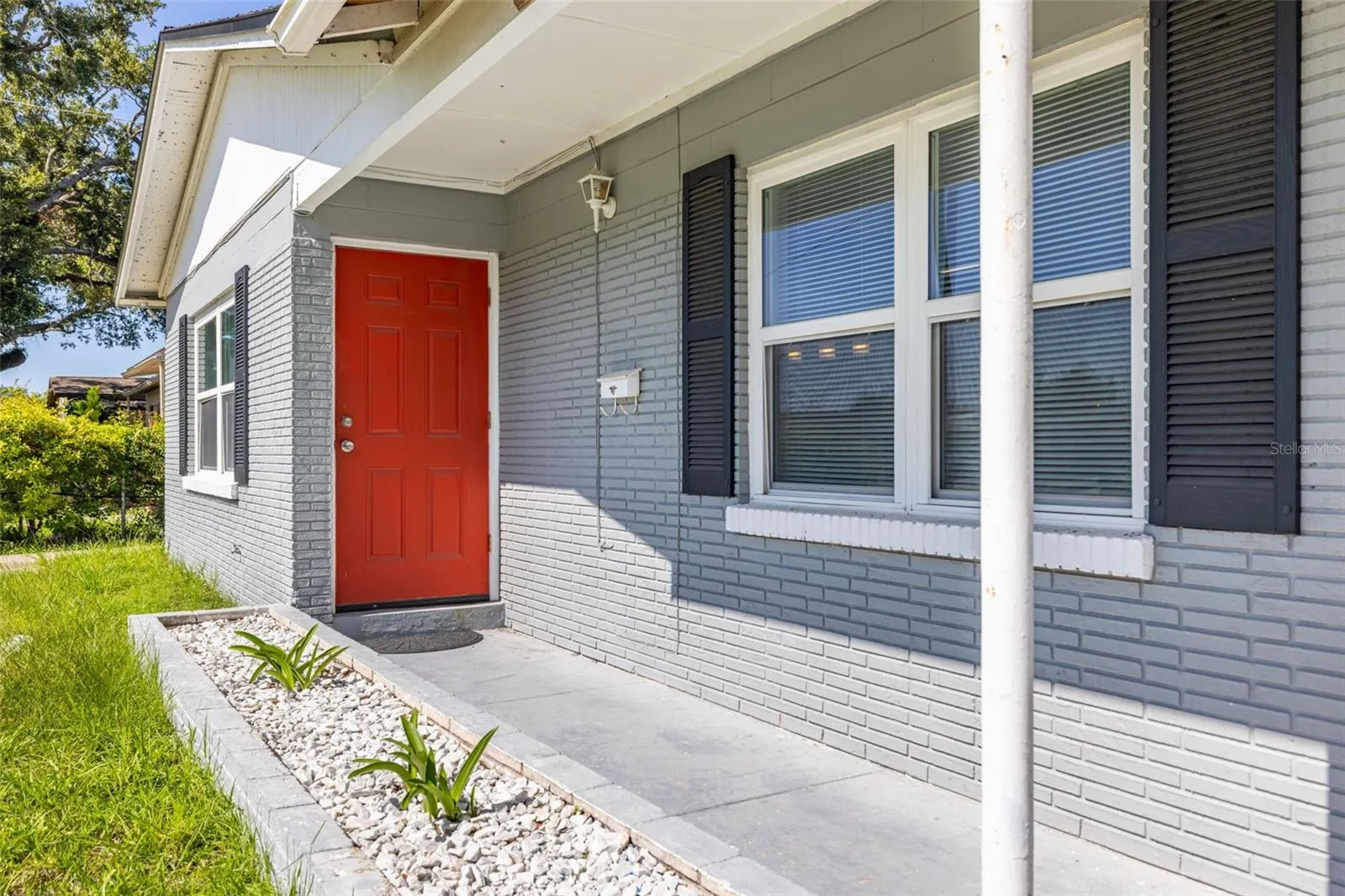 5616 HALIFAX DR