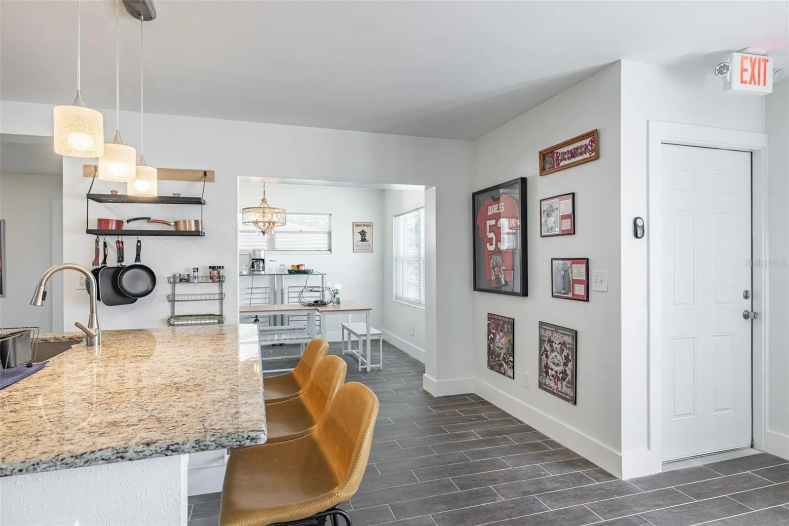 5616 HALIFAX DR