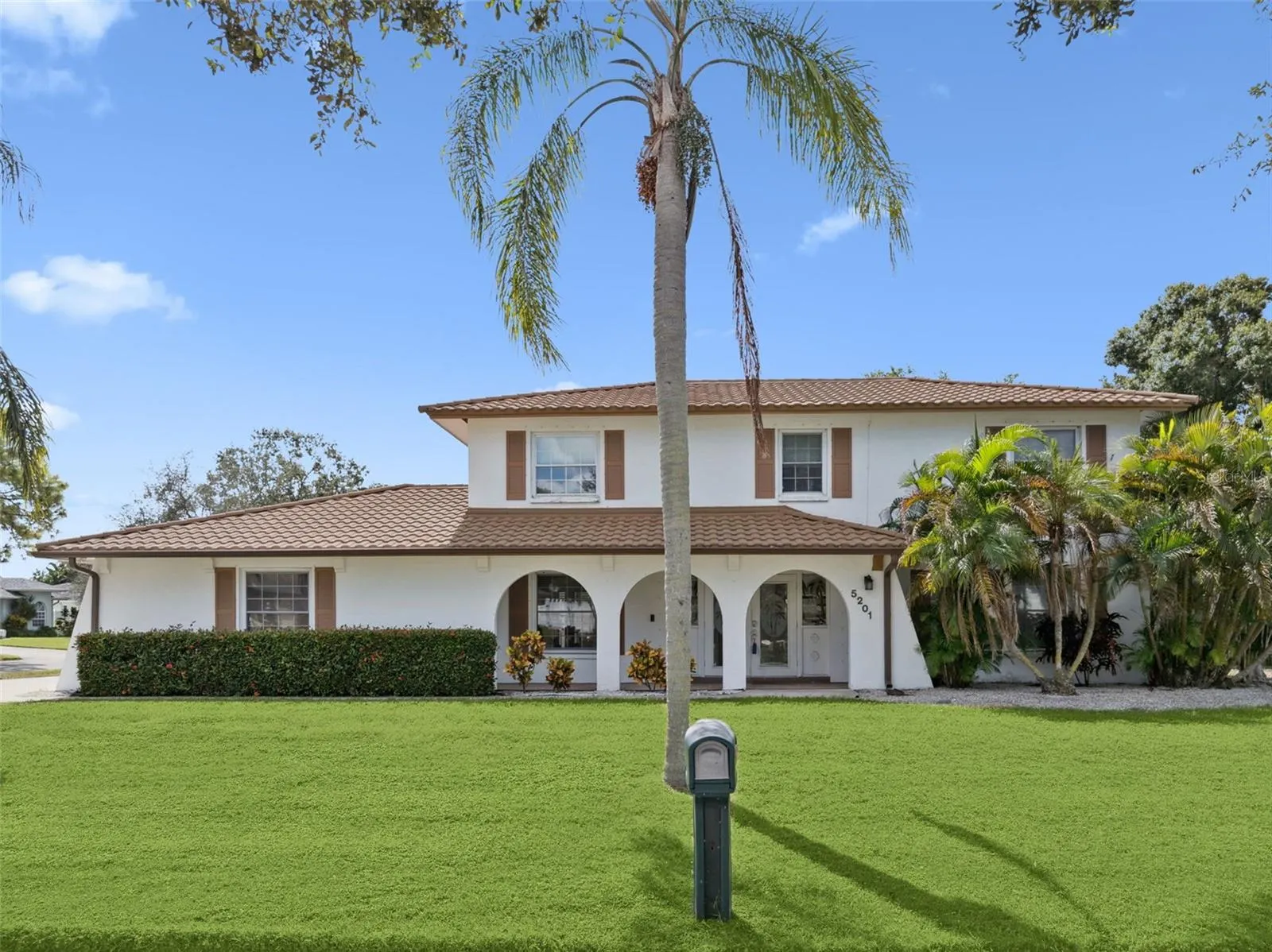 5201 15TH AVE W
