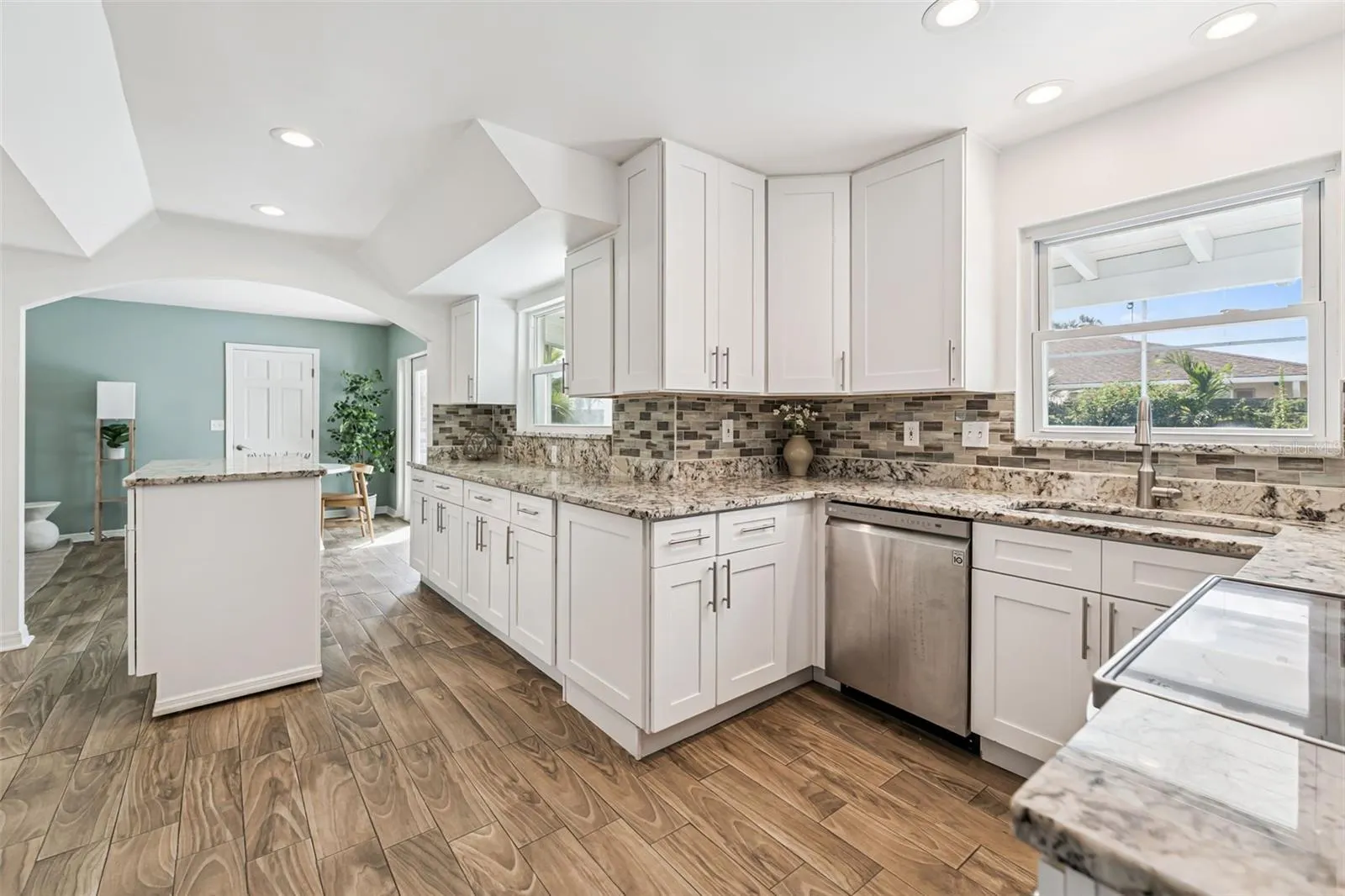 5201 15TH AVE W