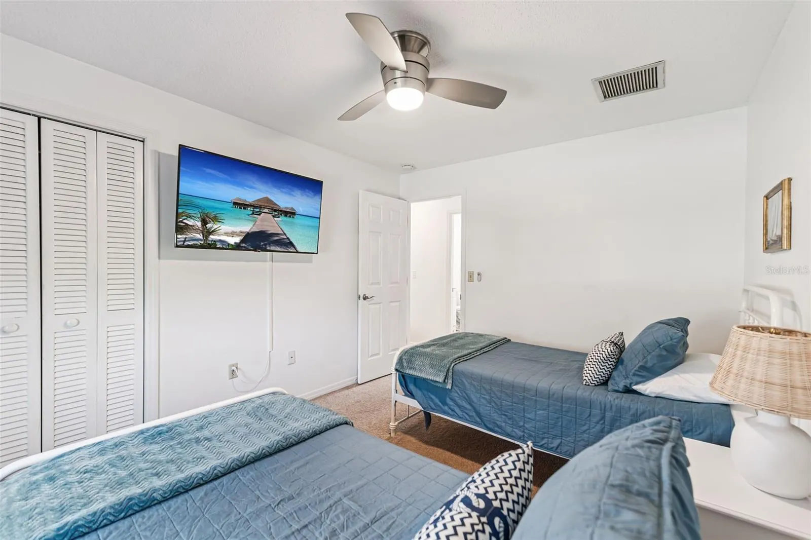 5201 15TH AVE W