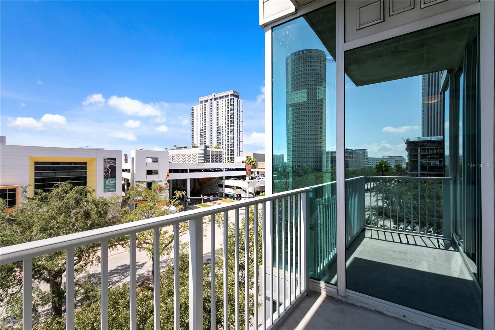 777 N ASHLEY DR #402, #402
