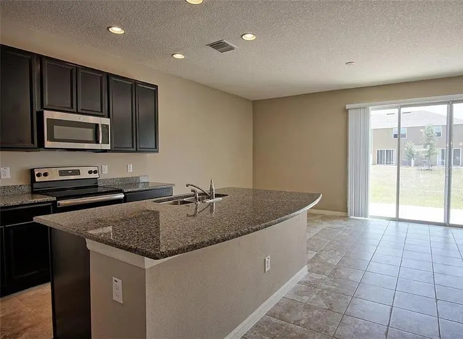 7026 WOODCHASE GLEN DR