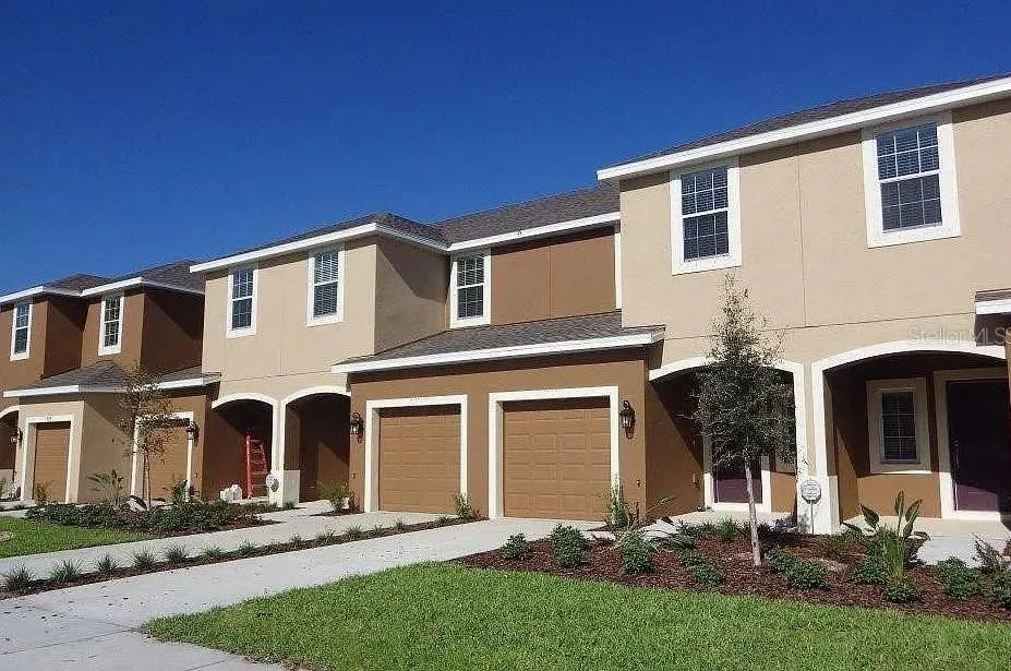 7026 WOODCHASE GLEN DR