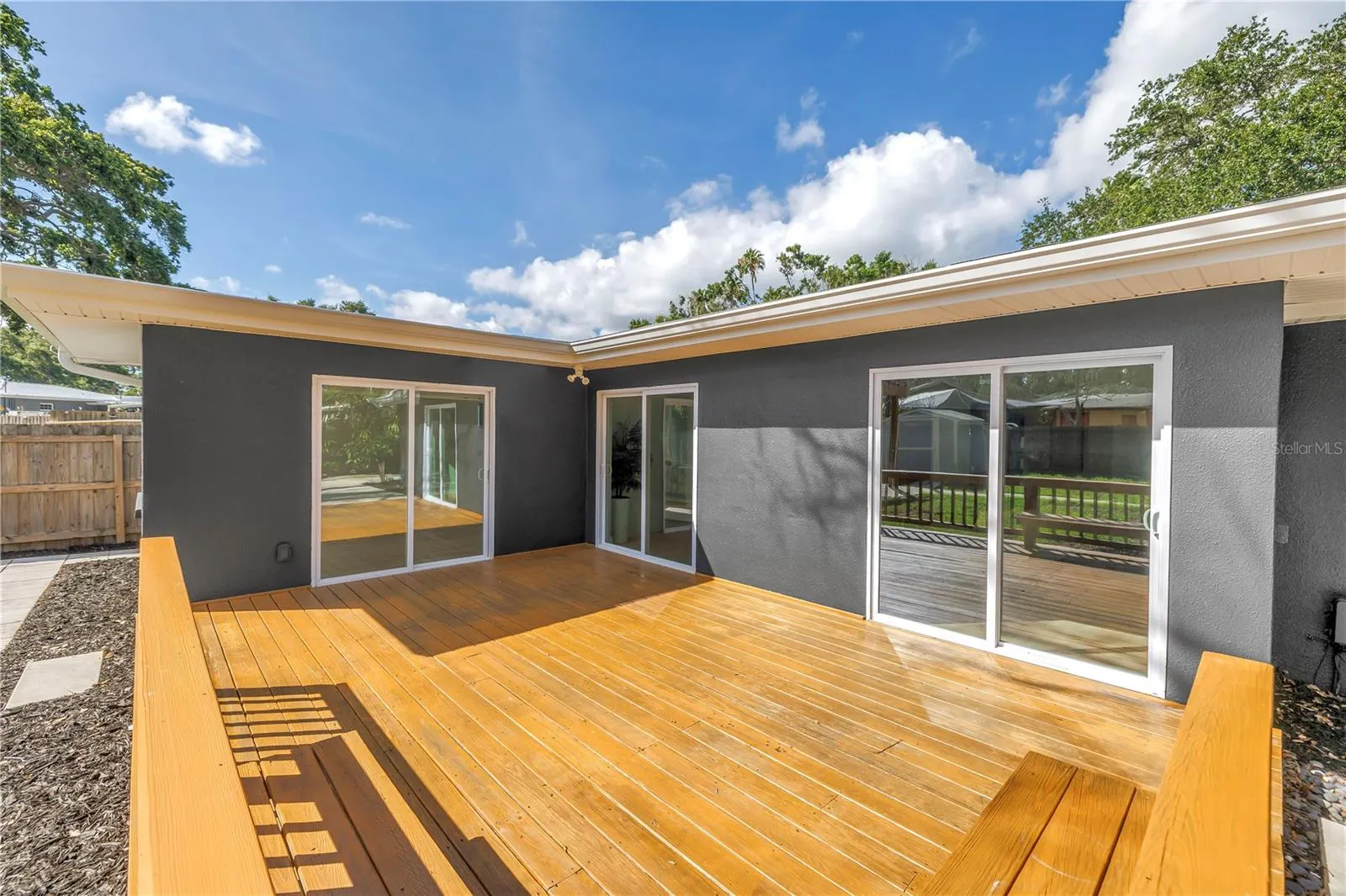 412 MIRA VISTA DR