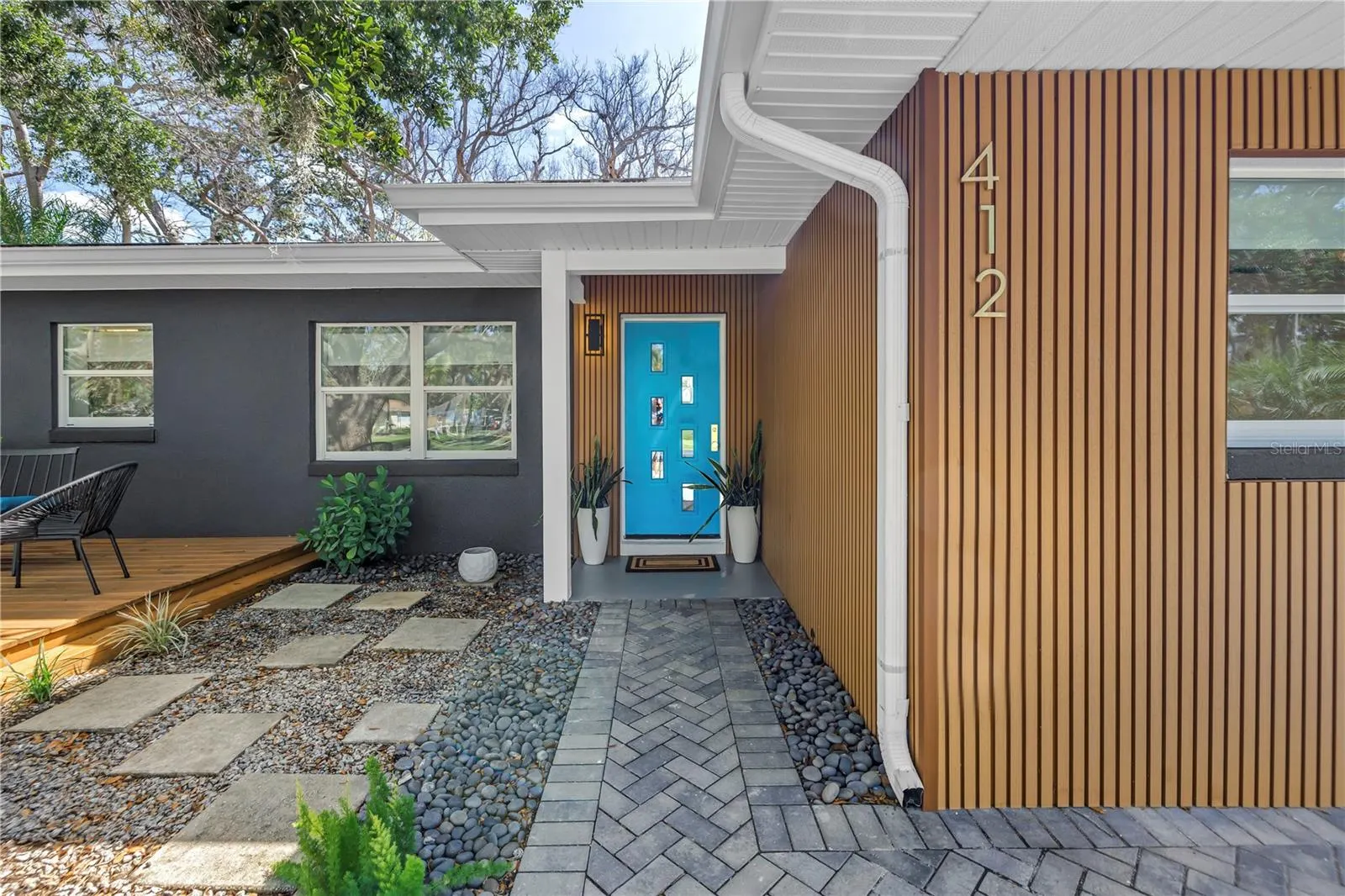 412 MIRA VISTA DR