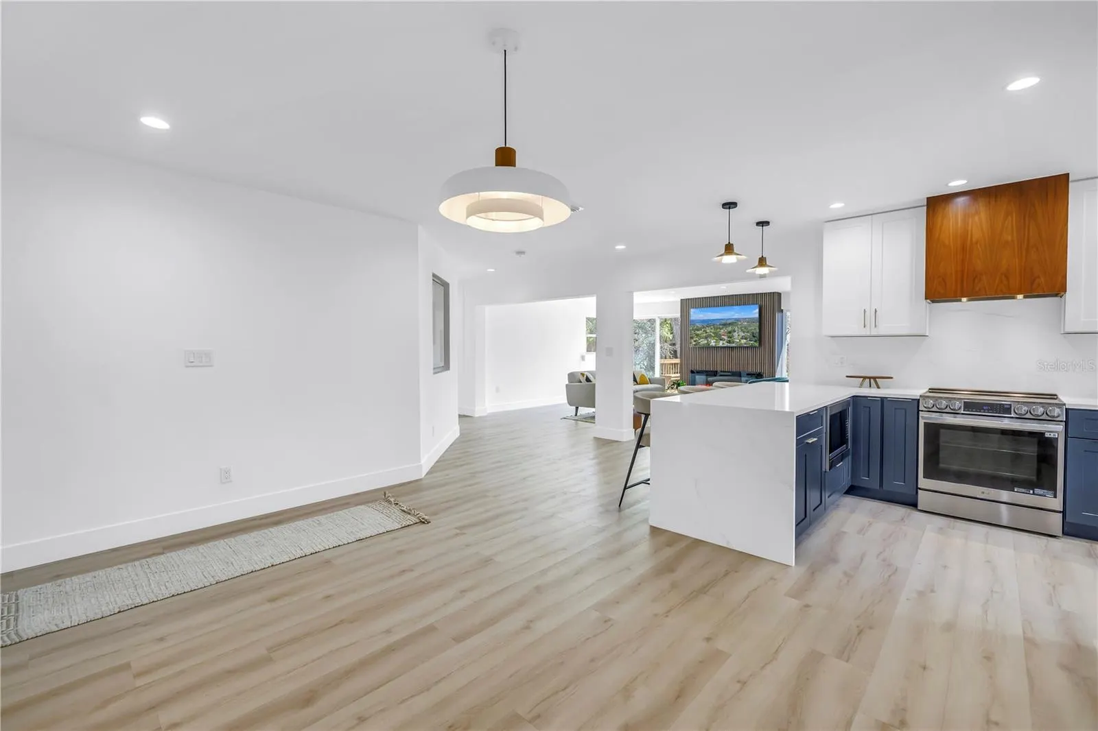 412 MIRA VISTA DR
