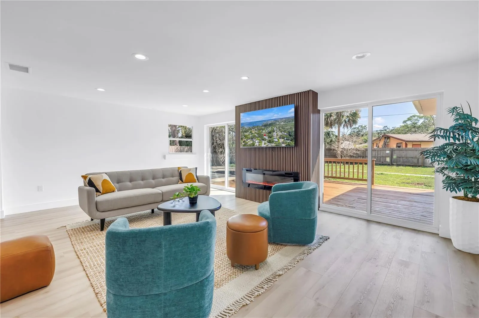 412 MIRA VISTA DR