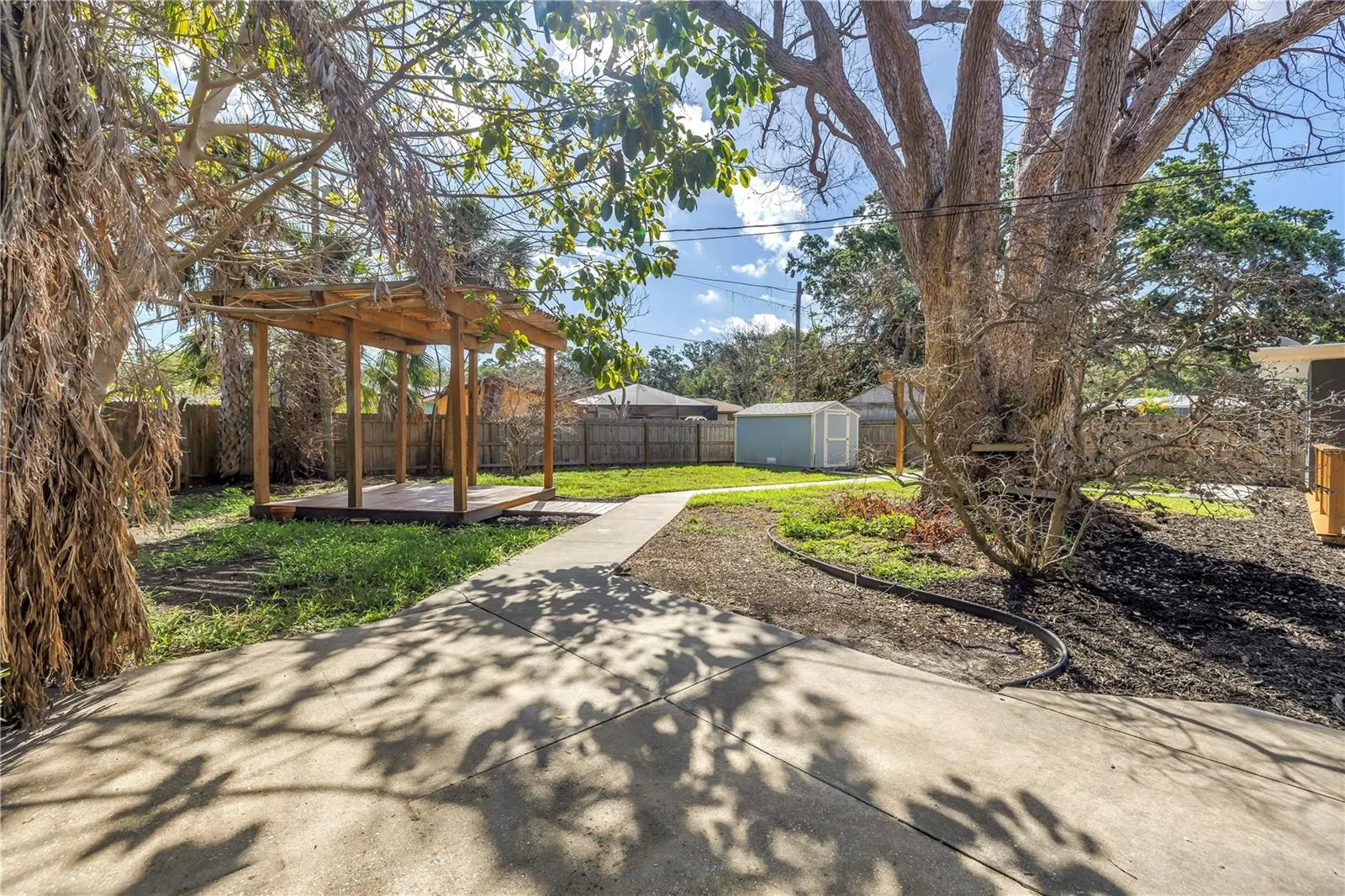 412 MIRA VISTA DR