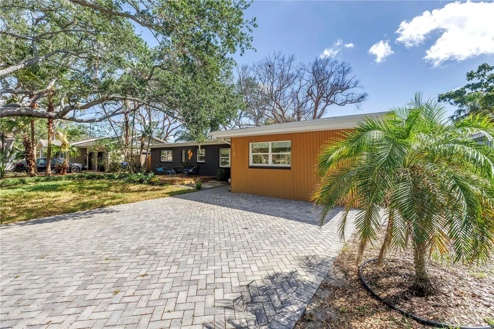 412 MIRA VISTA DR