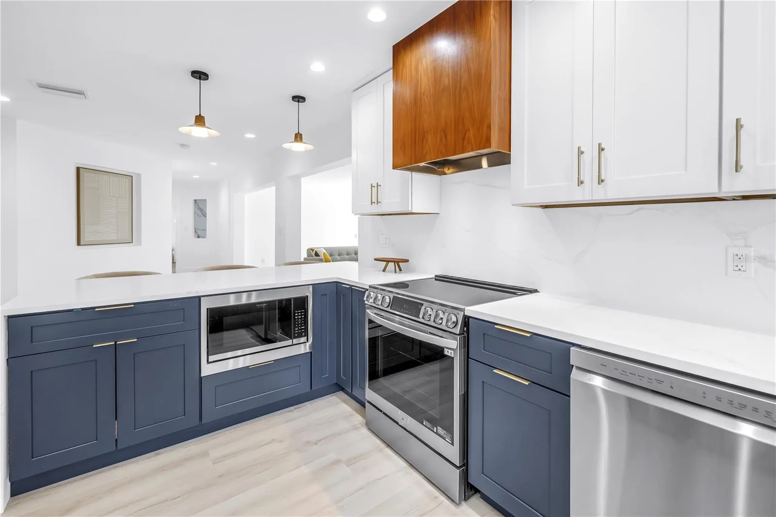 412 MIRA VISTA DR