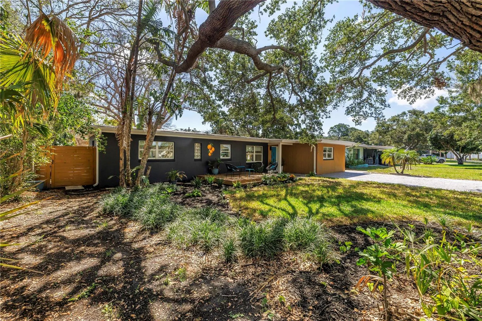 412 MIRA VISTA DR