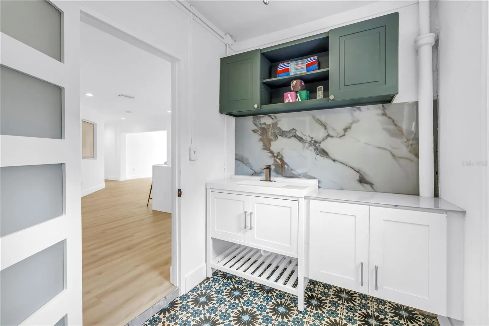 412 MIRA VISTA DR